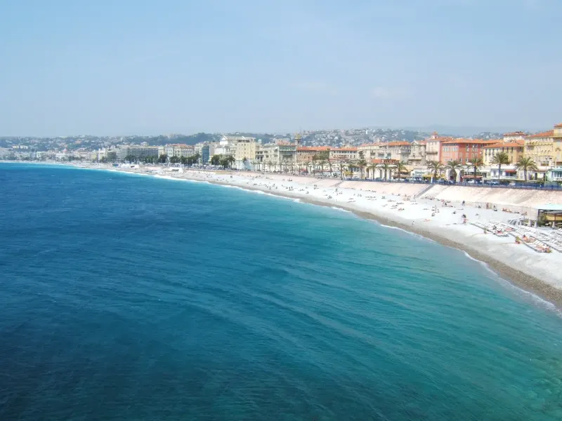 Baie des Anges et Promenade des Anglais à Nice, zone d'intervention de Clair & Net Nuisibles